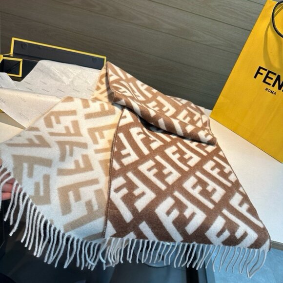 Fendi FF Women Scarf - Picture 6 of 7